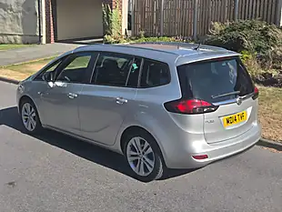 Used 2014 Vauxhall Zafira Tourer Sri Grey - Interior and Exterior details 8
