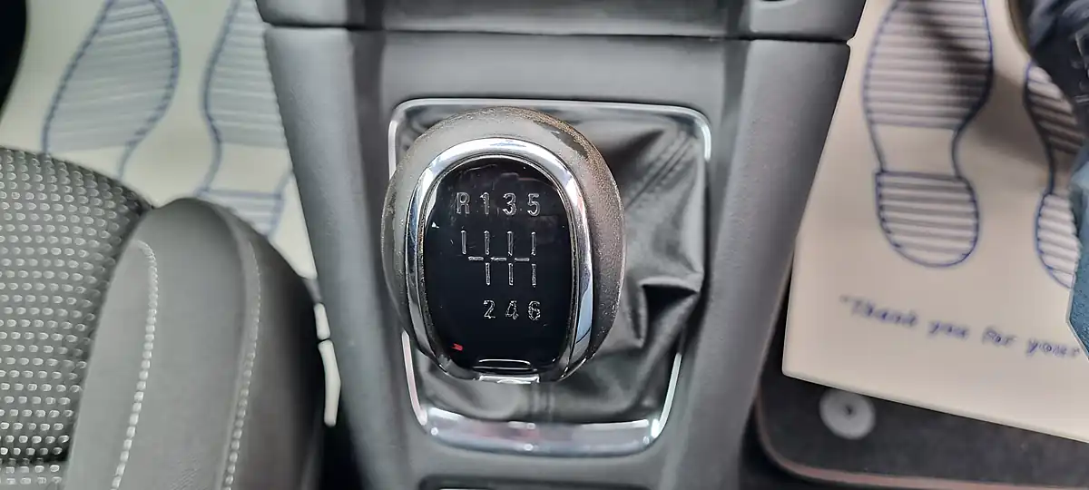 Used 2014 Vauxhall Zafira Tourer Sri Grey - Interior and Exterior details 14