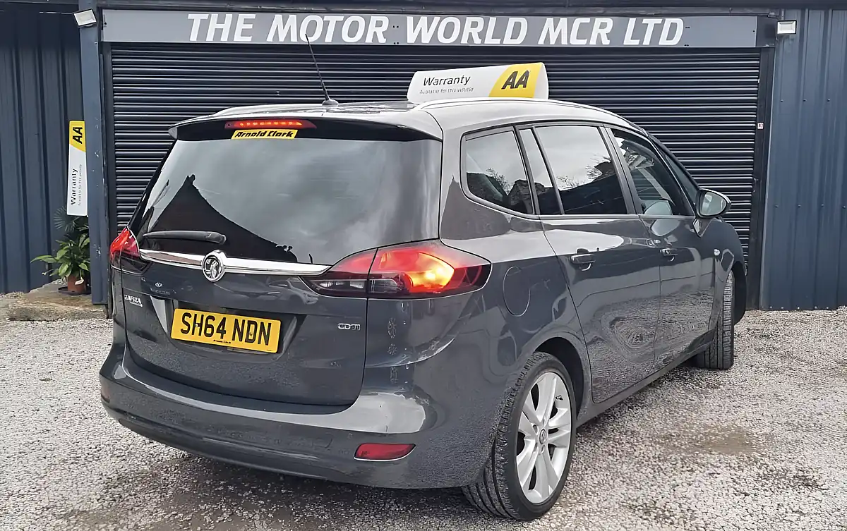 Used 2014 Vauxhall Zafira Tourer Sri Grey - Interior and Exterior details 4