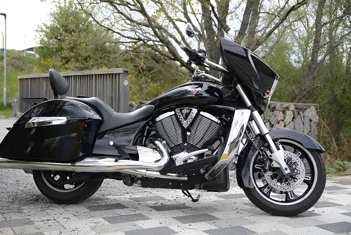 Used 2014 Victory Cross Country Black - Interior and Exterior details 2