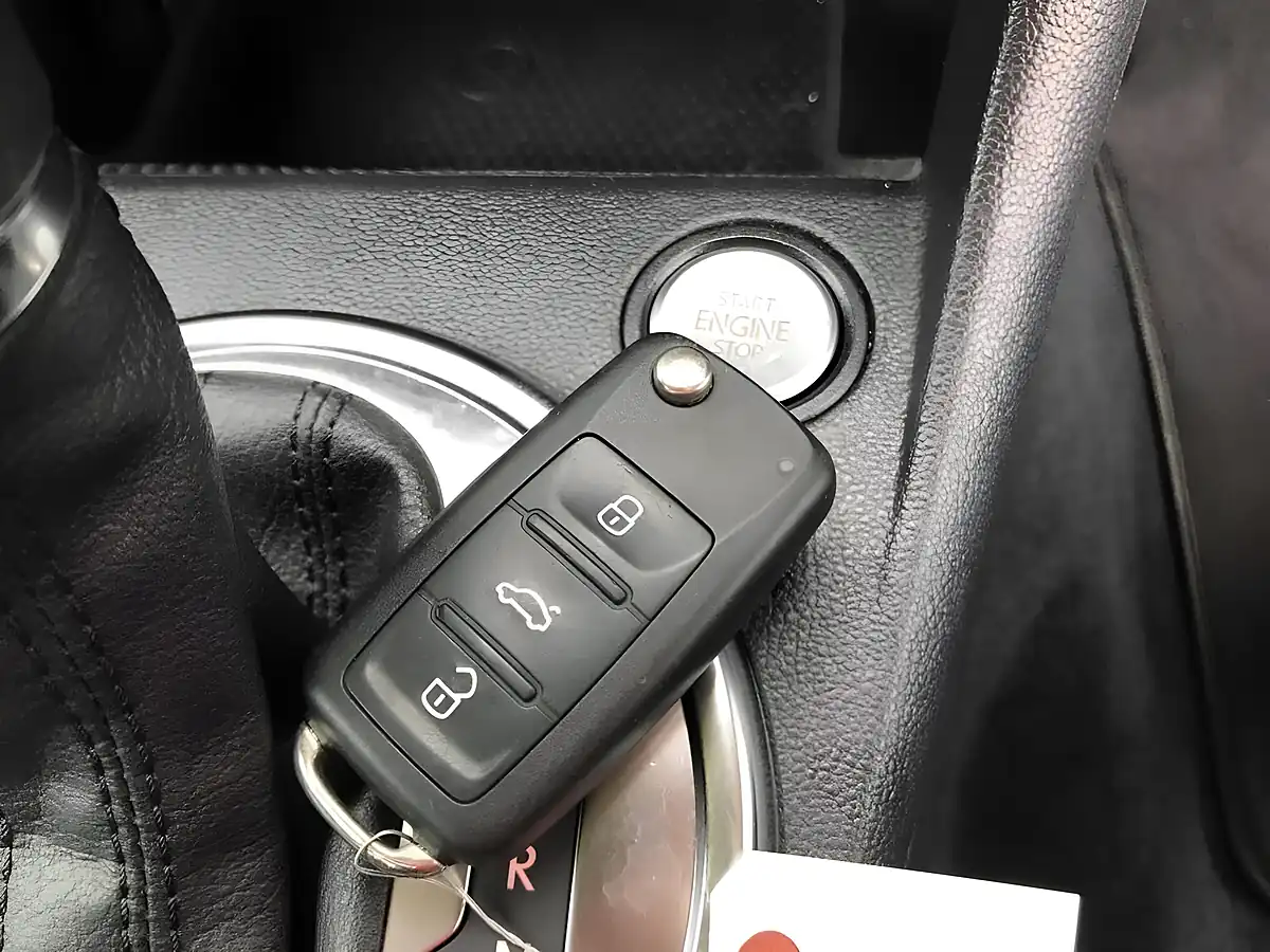 Used 2014 Volkswagen Beetle Coolstar Package White - Interior and Exterior details 13