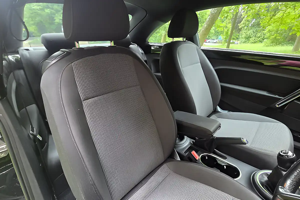 Used 2014 Volkswagen Beetle Design Black - Interior and Exterior details 12