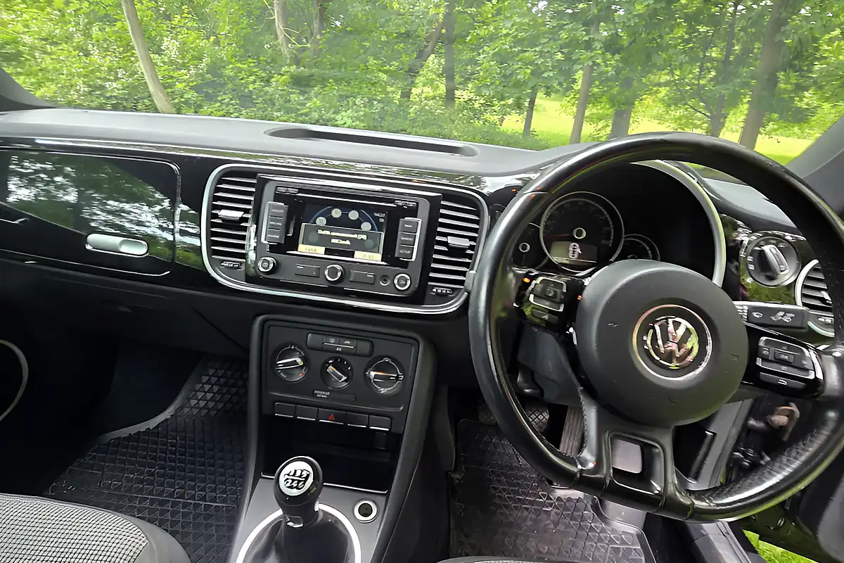 Used 2014 Volkswagen Beetle Design Black - Interior and Exterior details 15