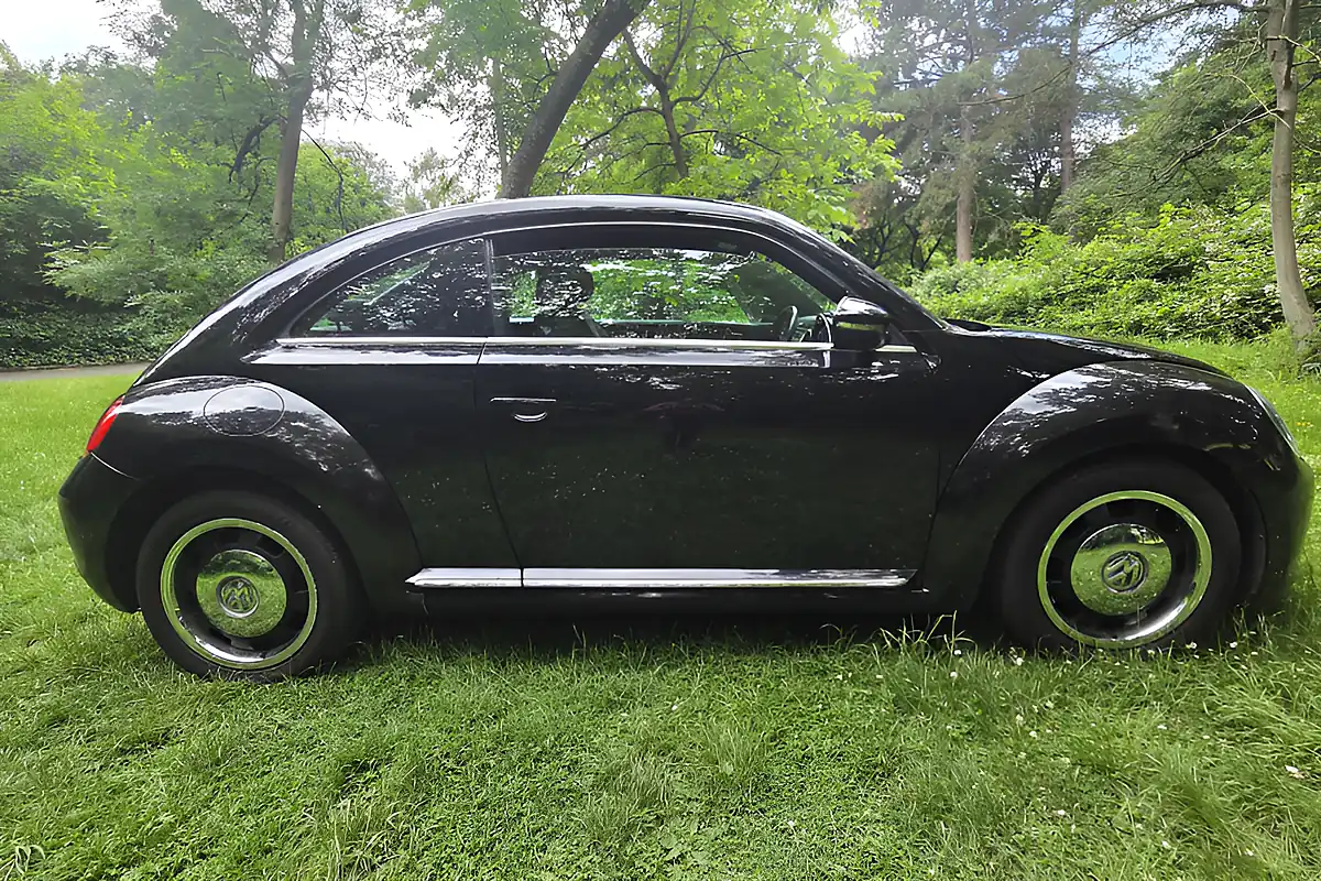 Used 2014 Volkswagen Beetle Design Black - Interior and Exterior details 4