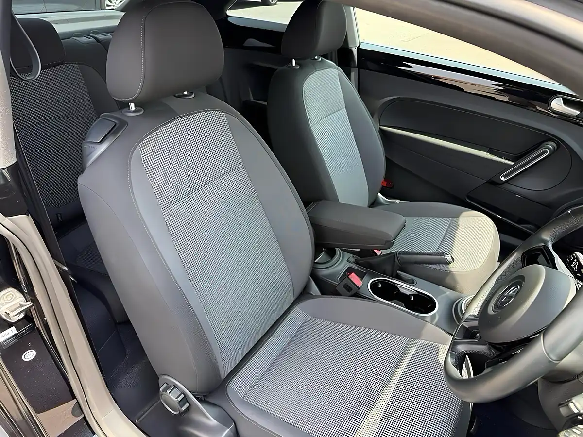 Used 2014 Volkswagen Beetle Design Black - Interior and Exterior details 12