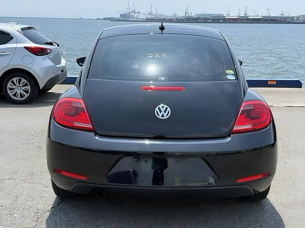 Used 2014 Volkswagen Beetle Design Black - Interior and Exterior details 6