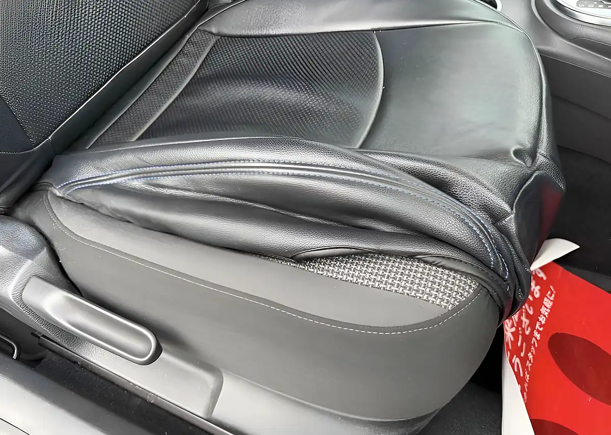 Used 2014 Volkswagen Beetle Design Blue - Interior and Exterior details 11