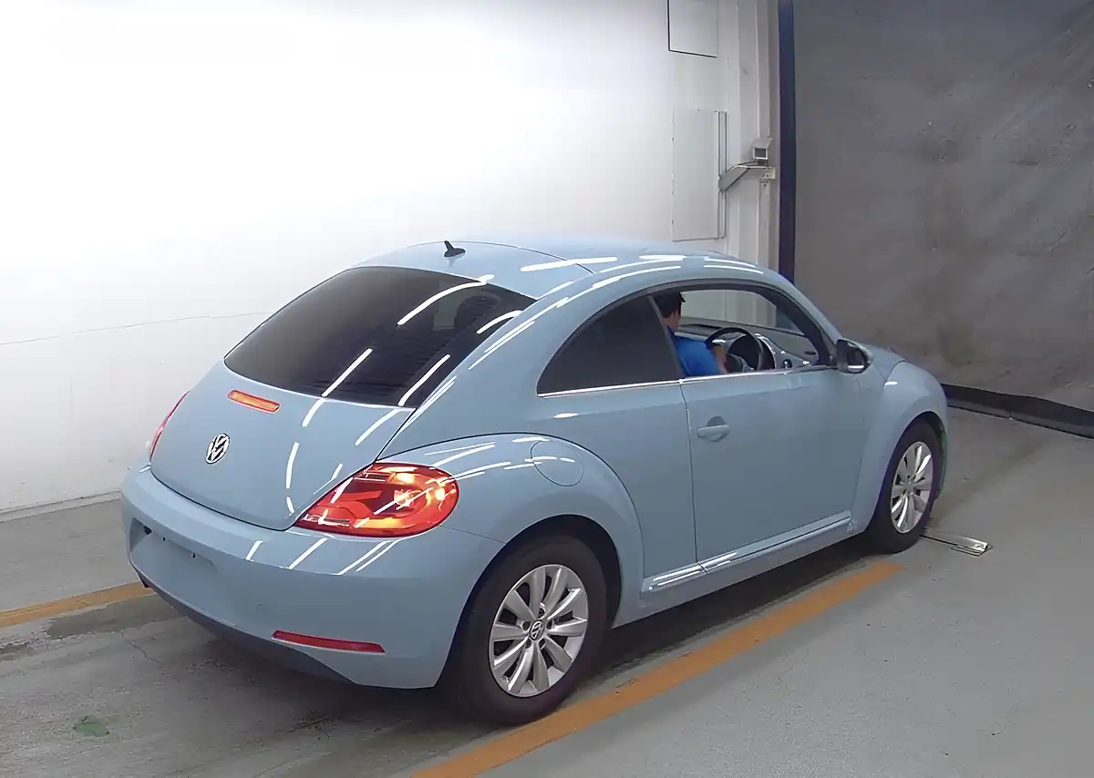 Used 2014 Volkswagen Beetle Design Blue - Interior and Exterior details 4