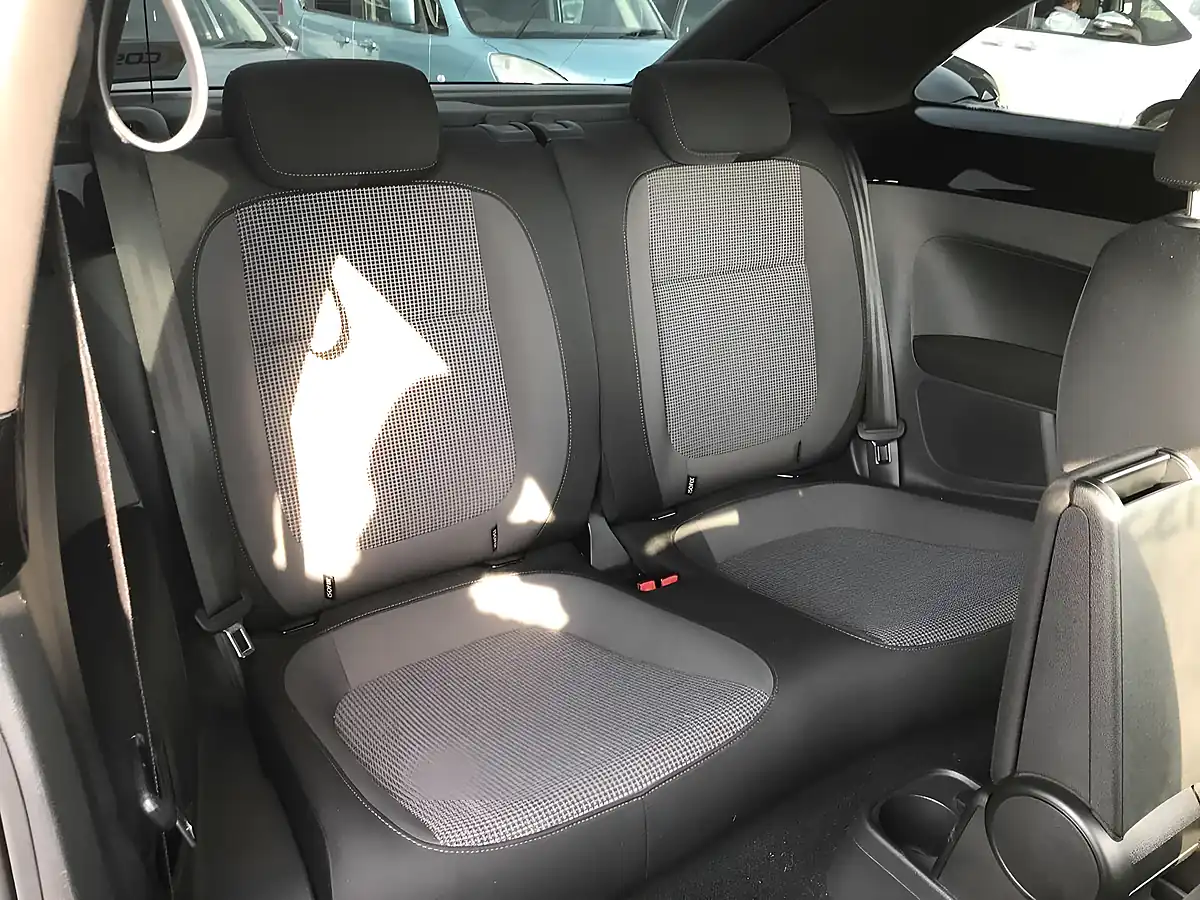 Used 2014 Volkswagen Beetle Design Deep Black Pearl - Interior and Exterior details 17