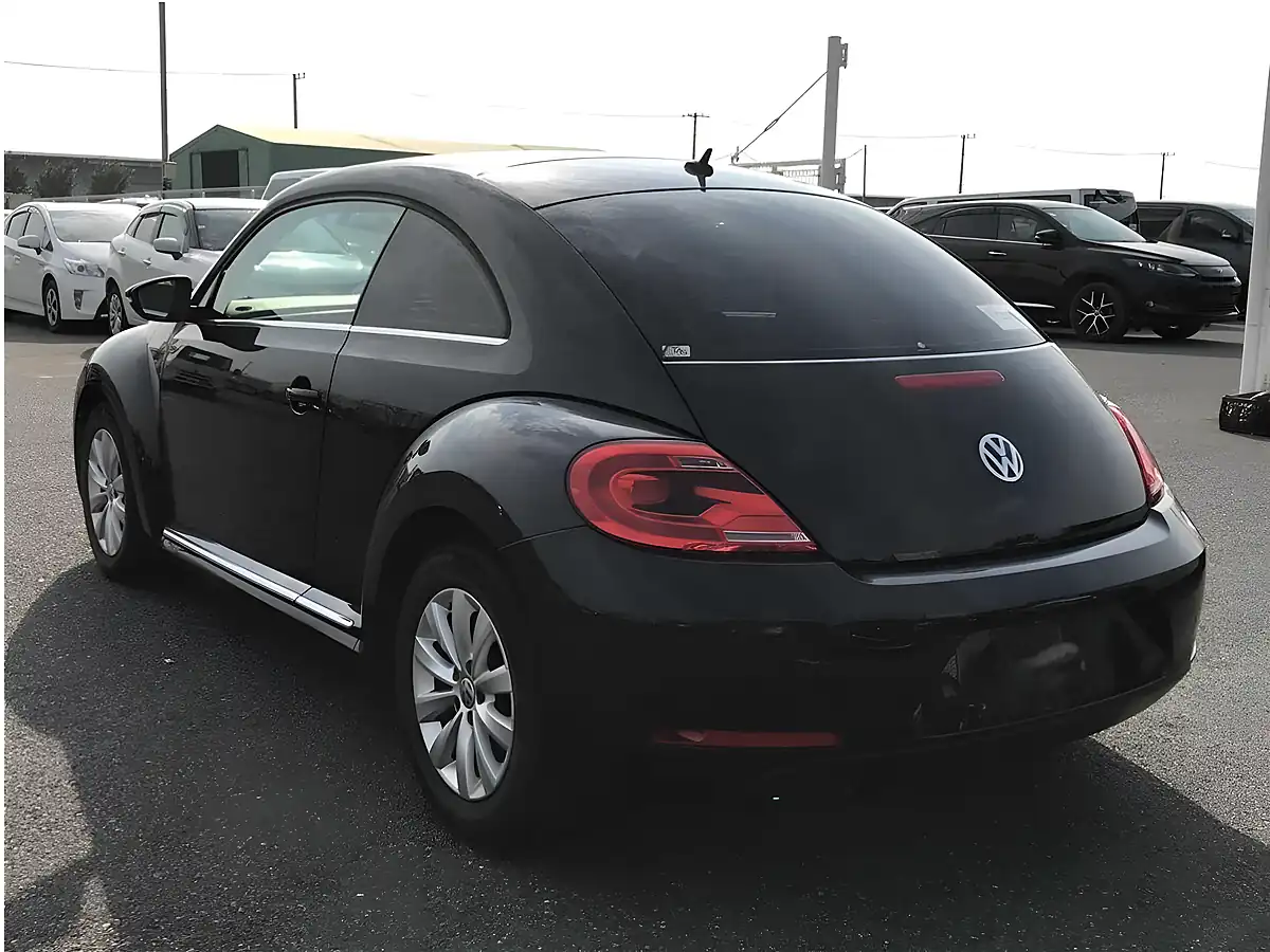 Used 2014 Volkswagen Beetle Design Deep Black Pearl - Interior and Exterior details 3