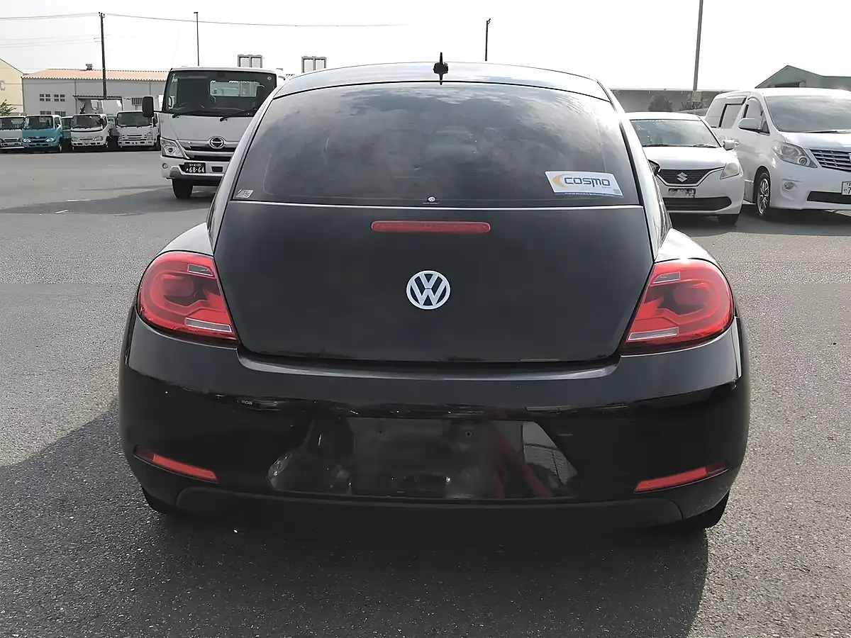 Used 2014 Volkswagen Beetle Design Deep Black Pearl - Interior and Exterior details 6