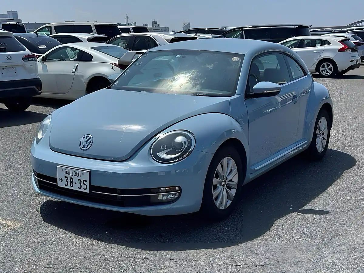 Used 2014 Volkswagen Beetle Design Denim Blue - Interior and Exterior details 4