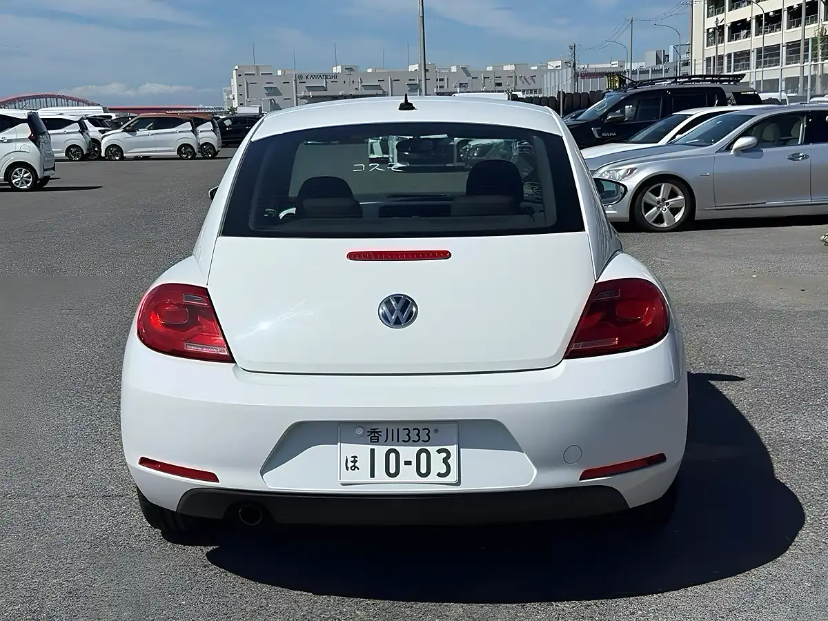 Used 2014 Volkswagen Beetle Design White - Interior and Exterior details 7