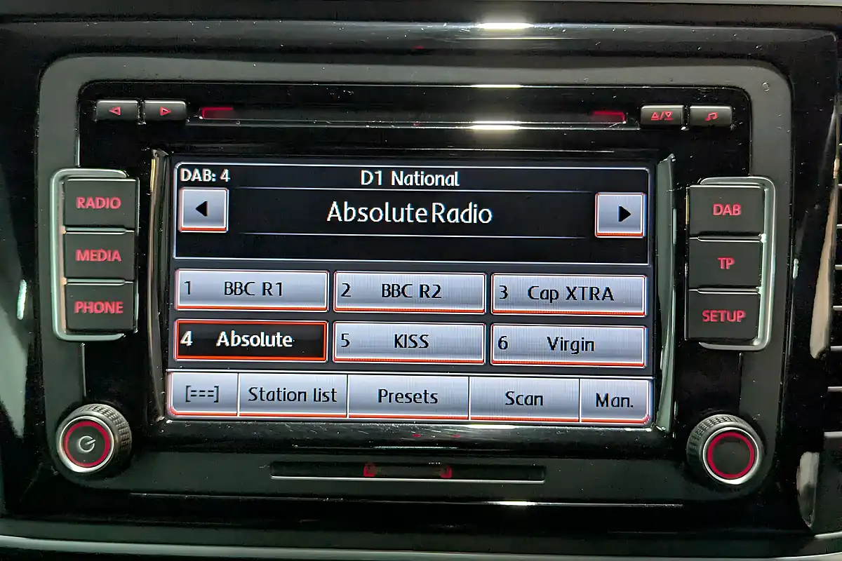 Used 2014 Volkswagen Beetle Sport Black - Interior and Exterior details 13
