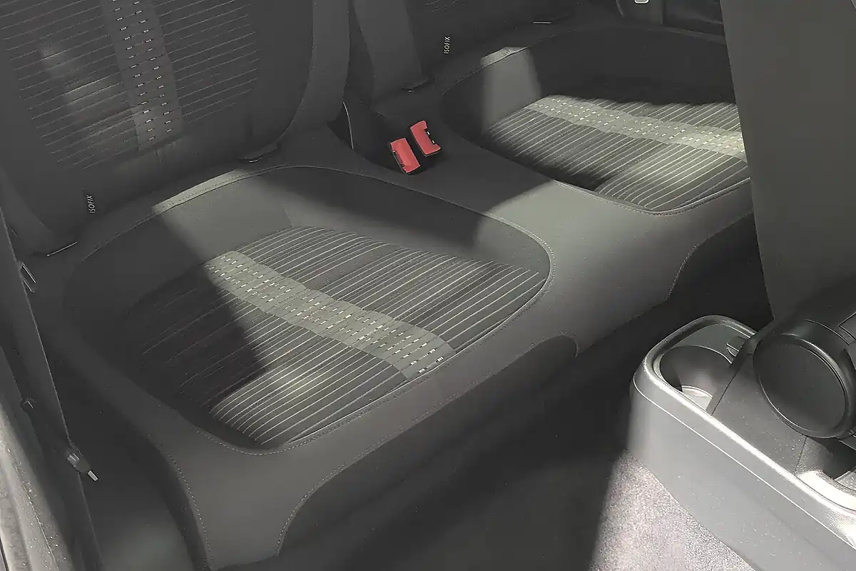 Used 2014 Volkswagen Beetle Sport Black - Interior and Exterior details 16