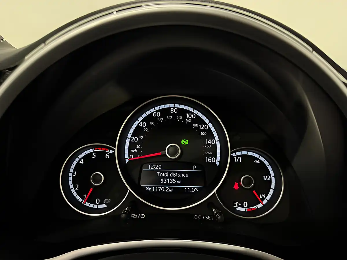 Used 2014 Volkswagen Beetle Sport Cabriolet Black - Interior and Exterior details 14