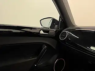 Used 2014 Volkswagen Beetle Sport Cabriolet Black - Interior and Exterior details 18