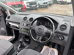 Used 2014 Volkswagen Caddy Maxi Highline Black - Interior and Exterior details 9