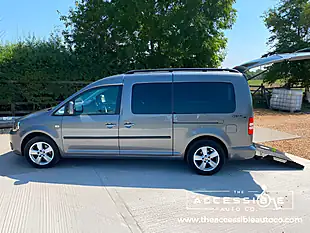 Used 2014 Volkswagen Caddy Maxi Life Grey - Interior and Exterior details 5