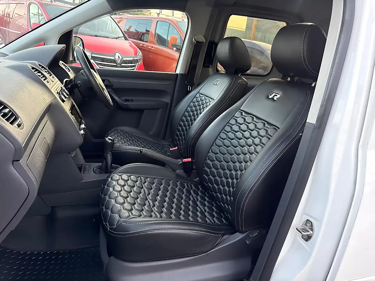 Used 2014 Volkswagen Caddy Maxi Startline White - Interior and Exterior details 10