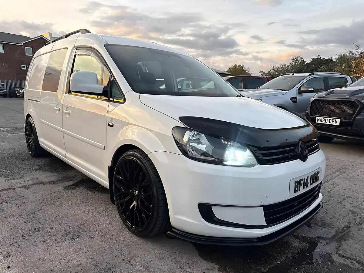 Used 2014 Volkswagen Caddy Maxi Startline White - Interior and Exterior details 19