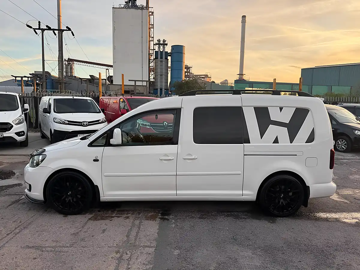 Used 2014 Volkswagen Caddy Maxi Startline White - Interior and Exterior details 6