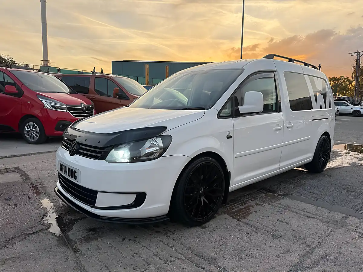 Used 2014 Volkswagen Caddy Maxi Startline White - Interior and Exterior details 9