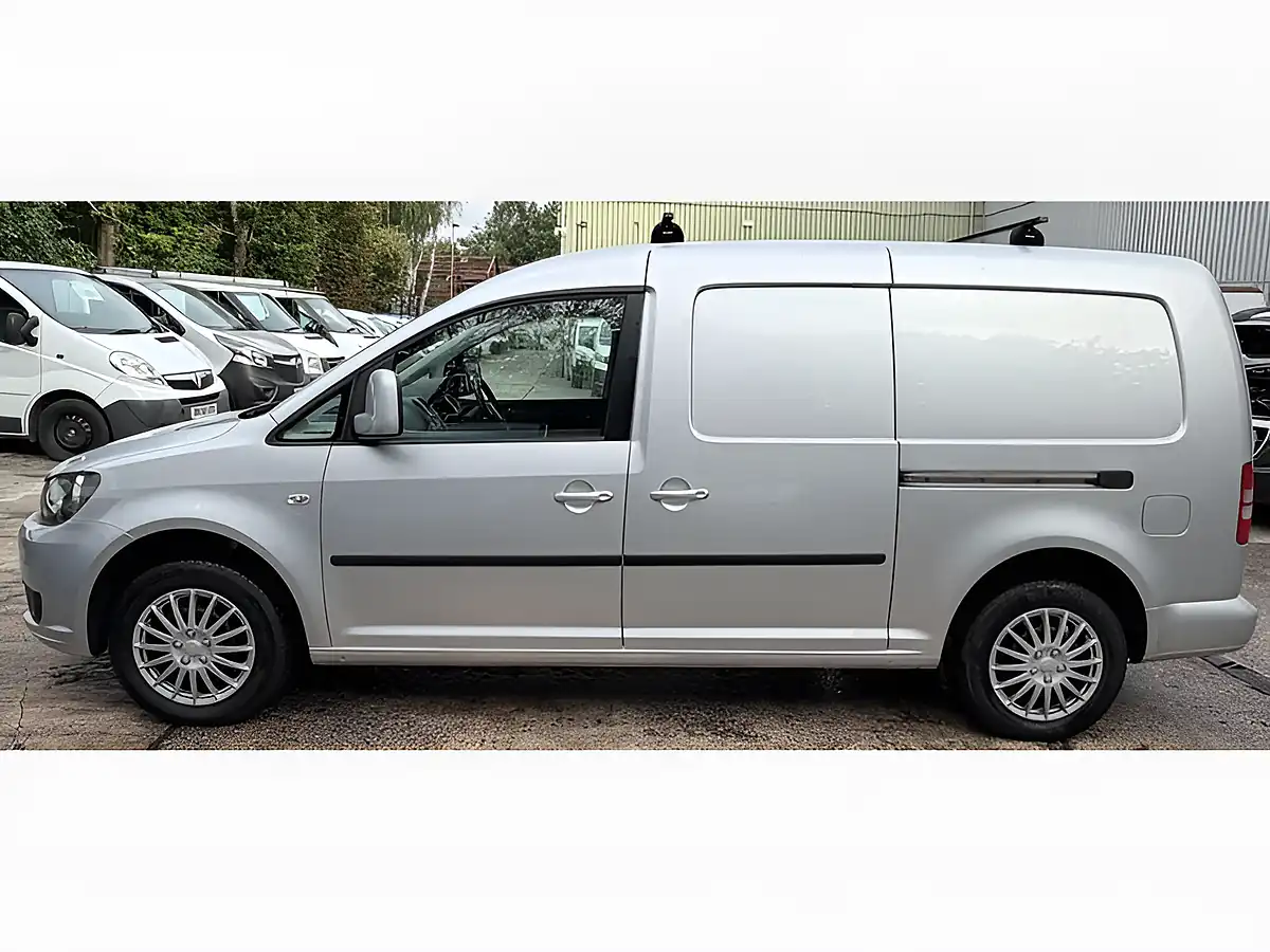 Used 2014 Volkswagen Caddy Maxi Trendline Silver - Interior and Exterior details 13