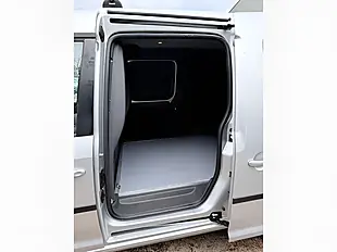Used 2014 Volkswagen Caddy Maxi Trendline Silver - Interior and Exterior details 14