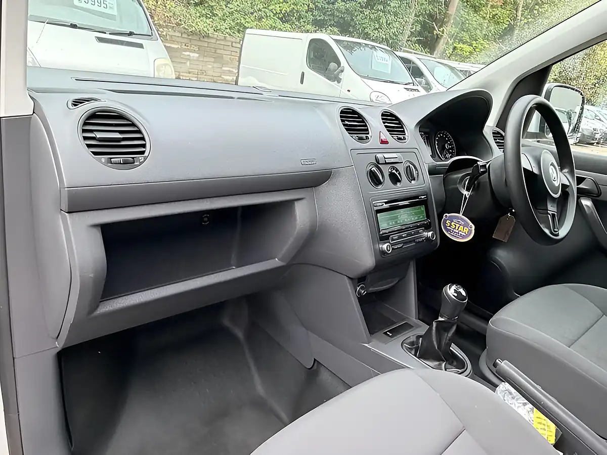 Used 2014 Volkswagen Caddy Maxi Trendline Silver - Interior and Exterior details 20