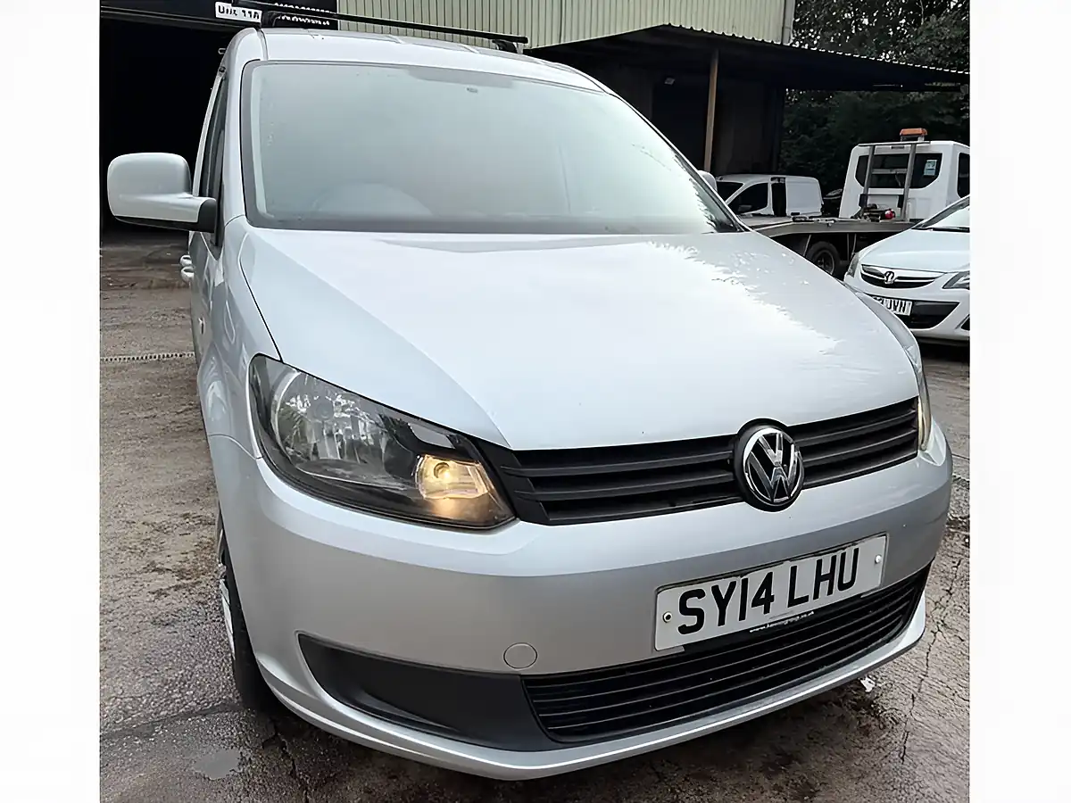 Used 2014 Volkswagen Caddy Maxi Trendline Silver - Interior and Exterior details 3