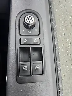 Used 2014 Volkswagen Caravelle Se Black - Interior and Exterior details 15