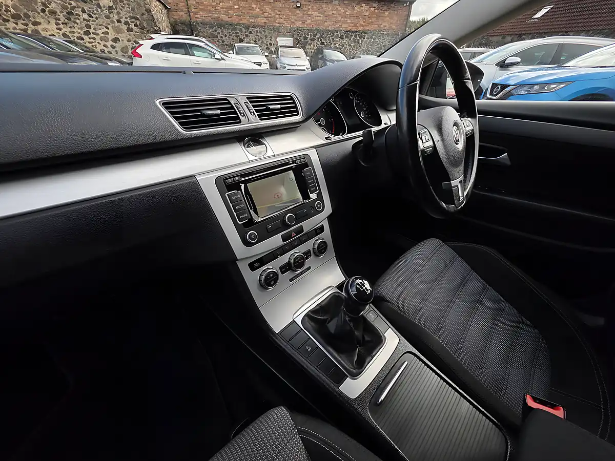 Used 2014 Volkswagen Cc Bluemotion Tech Black - Interior and Exterior details 11