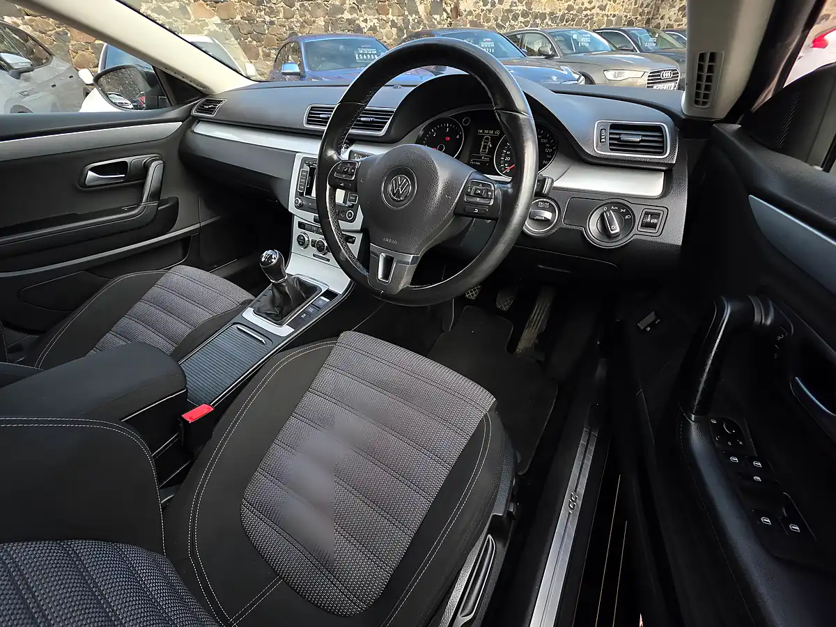 Used 2014 Volkswagen Cc Bluemotion Tech Black - Interior and Exterior details 8