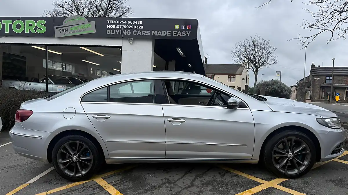 Used 2014 Volkswagen Cc Bluemotion Tech Silver - Interior and Exterior details 14