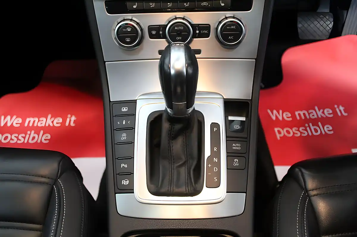 Used 2014 Volkswagen Cc GT Blue - Interior and Exterior details 16