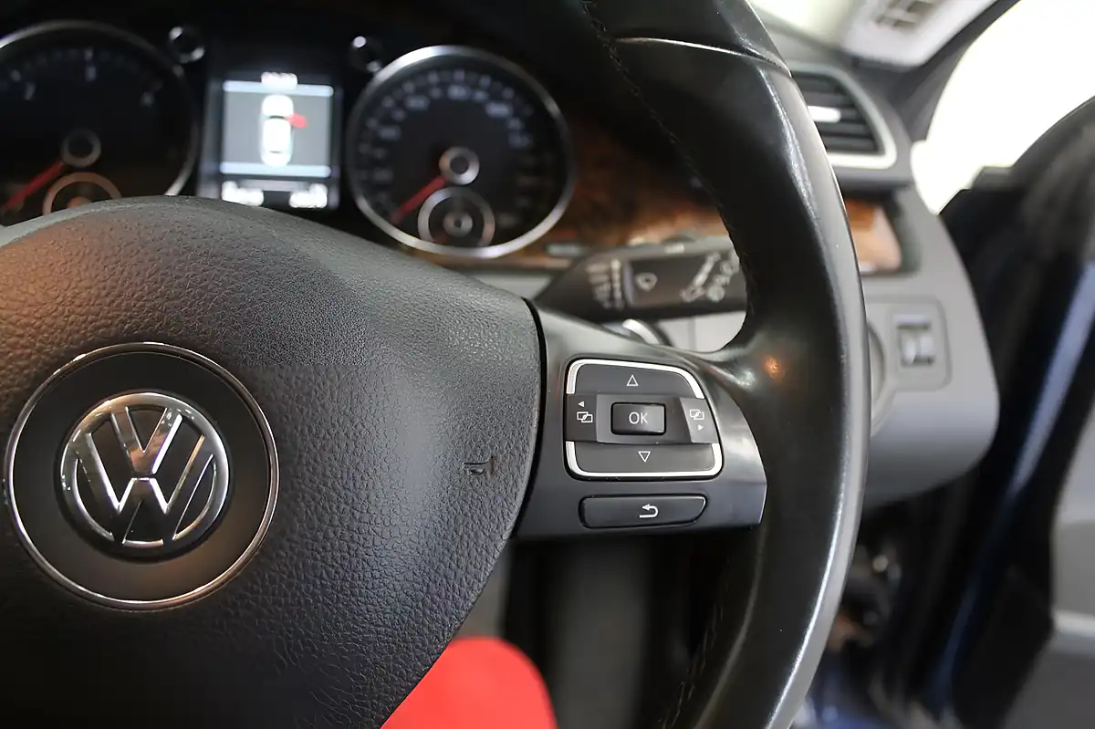 Used 2014 Volkswagen Cc GT Blue - Interior and Exterior details 17