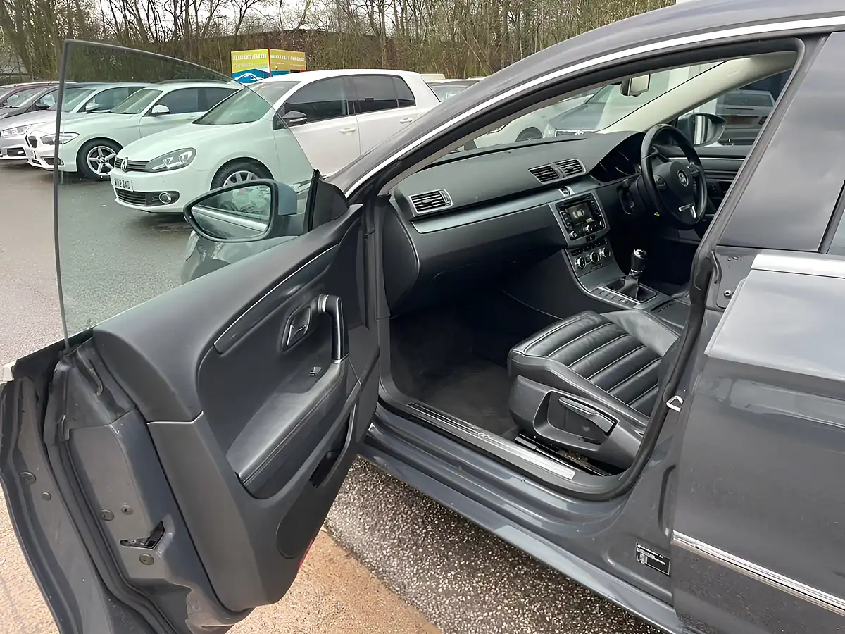 Used 2014 Volkswagen Cc GT Grey - Interior and Exterior details 15