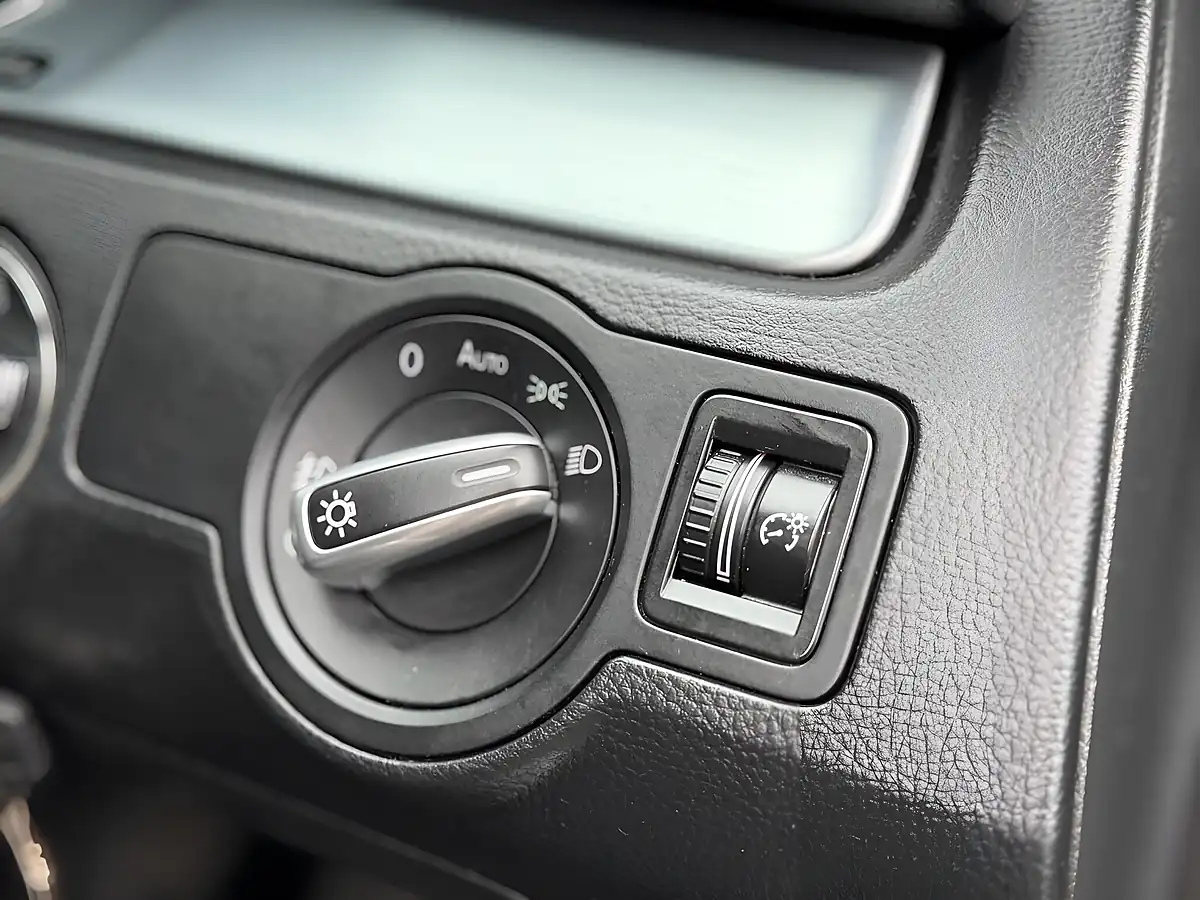 Used 2014 Volkswagen Cc R-Line Black - Interior and Exterior details 19