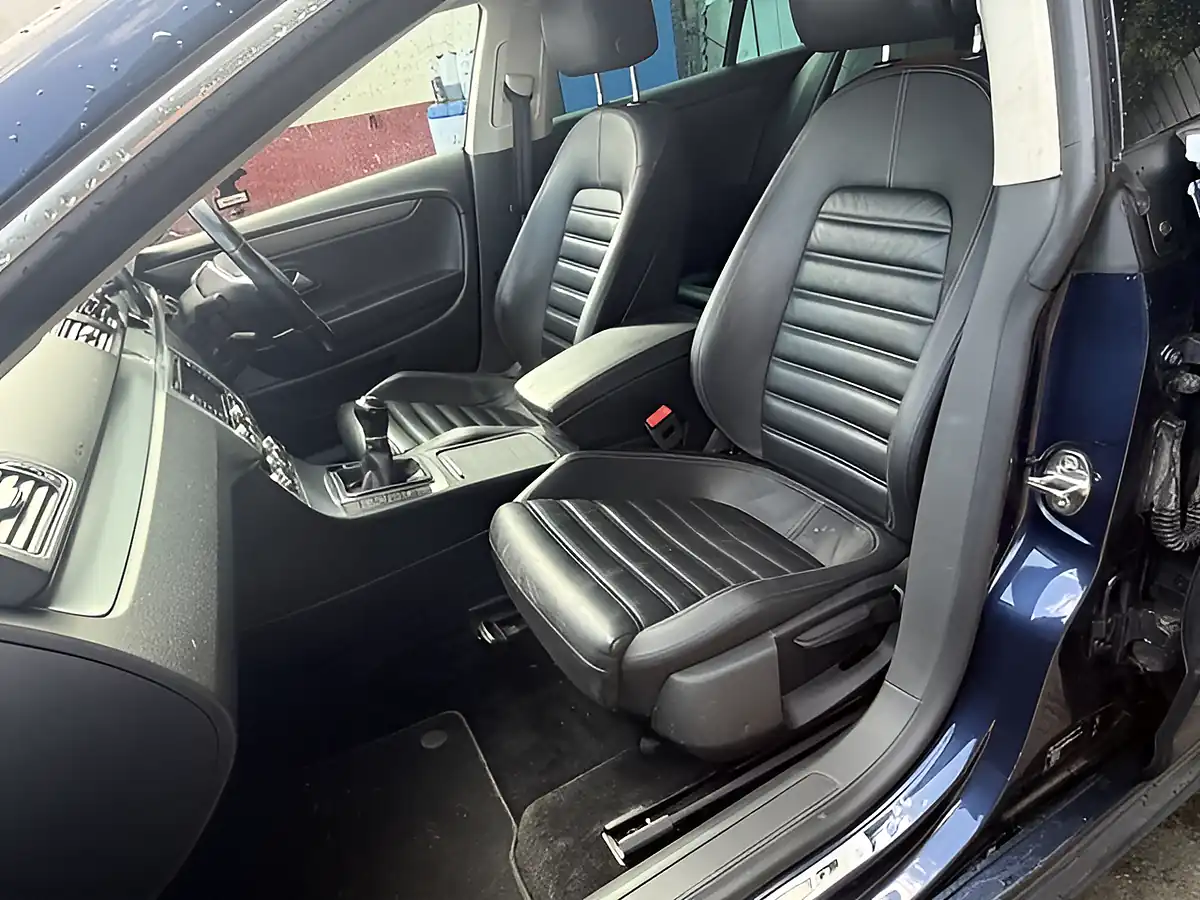 Used 2014 Volkswagen Cc R-Line Blue - Interior and Exterior details 11