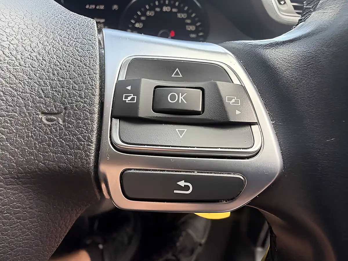 Used 2014 Volkswagen Cc R-Line Blue - Interior and Exterior details 17