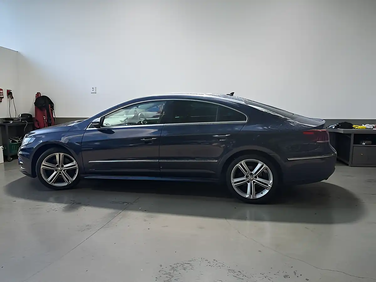 Used 2014 Volkswagen Cc R-Line Blue - Interior and Exterior details 6