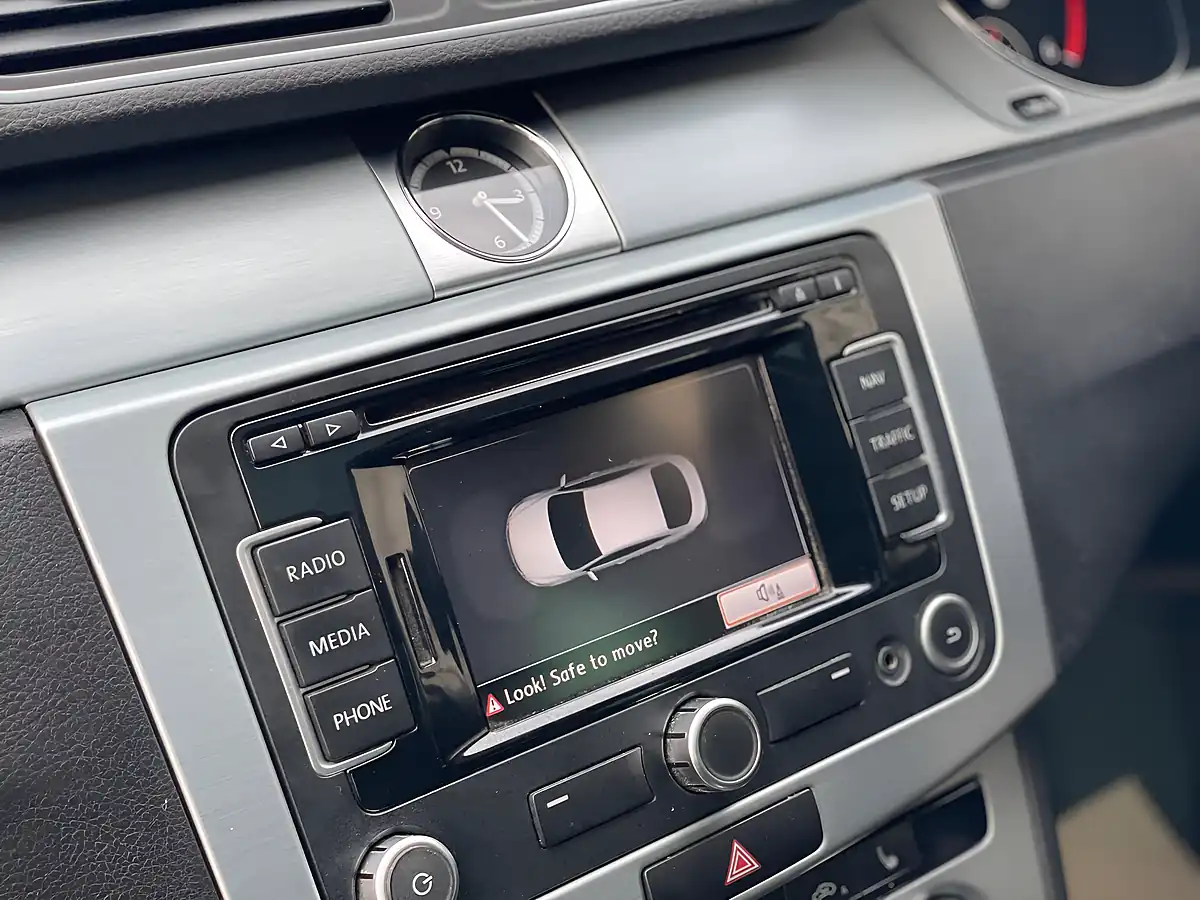 Used 2014 Volkswagen Cc R-Line White - Interior and Exterior details 4