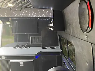 Used 2014 Volkswagen Crafter CR35 H/R P/V Grey/Black - Interior and Exterior details 12