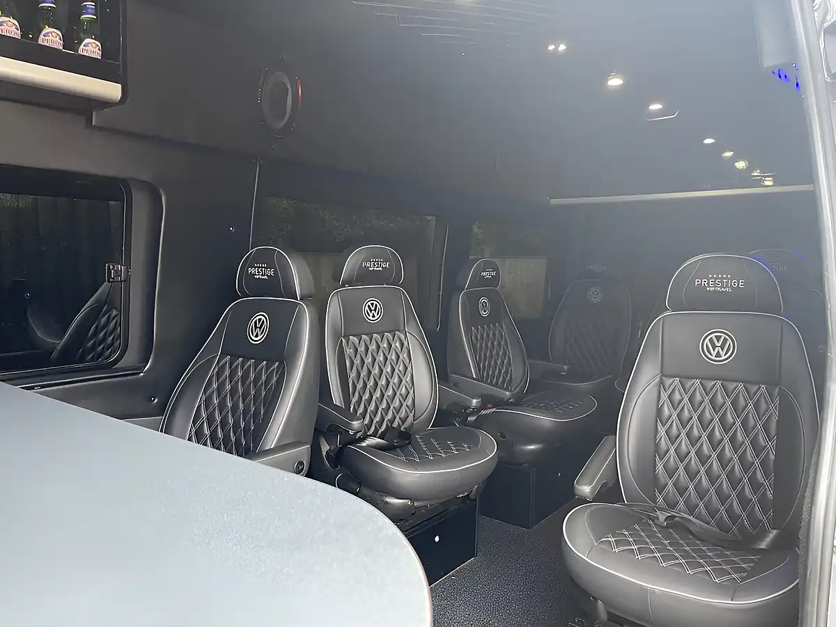 Used 2014 Volkswagen Crafter CR35 H/R P/V Grey/Black - Interior and Exterior details 9