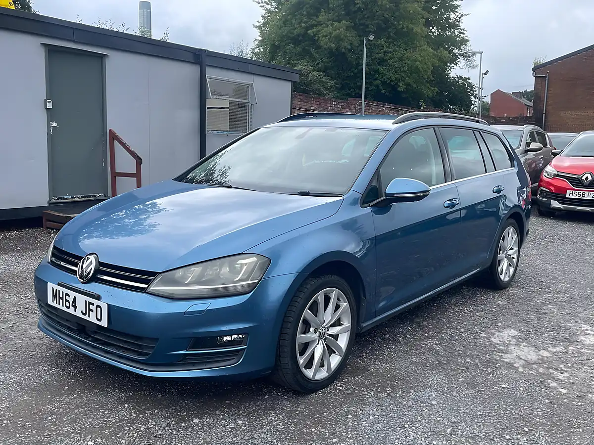 Used 2014 Volkswagen Golf Bluemotion Blue - Interior and Exterior details 3