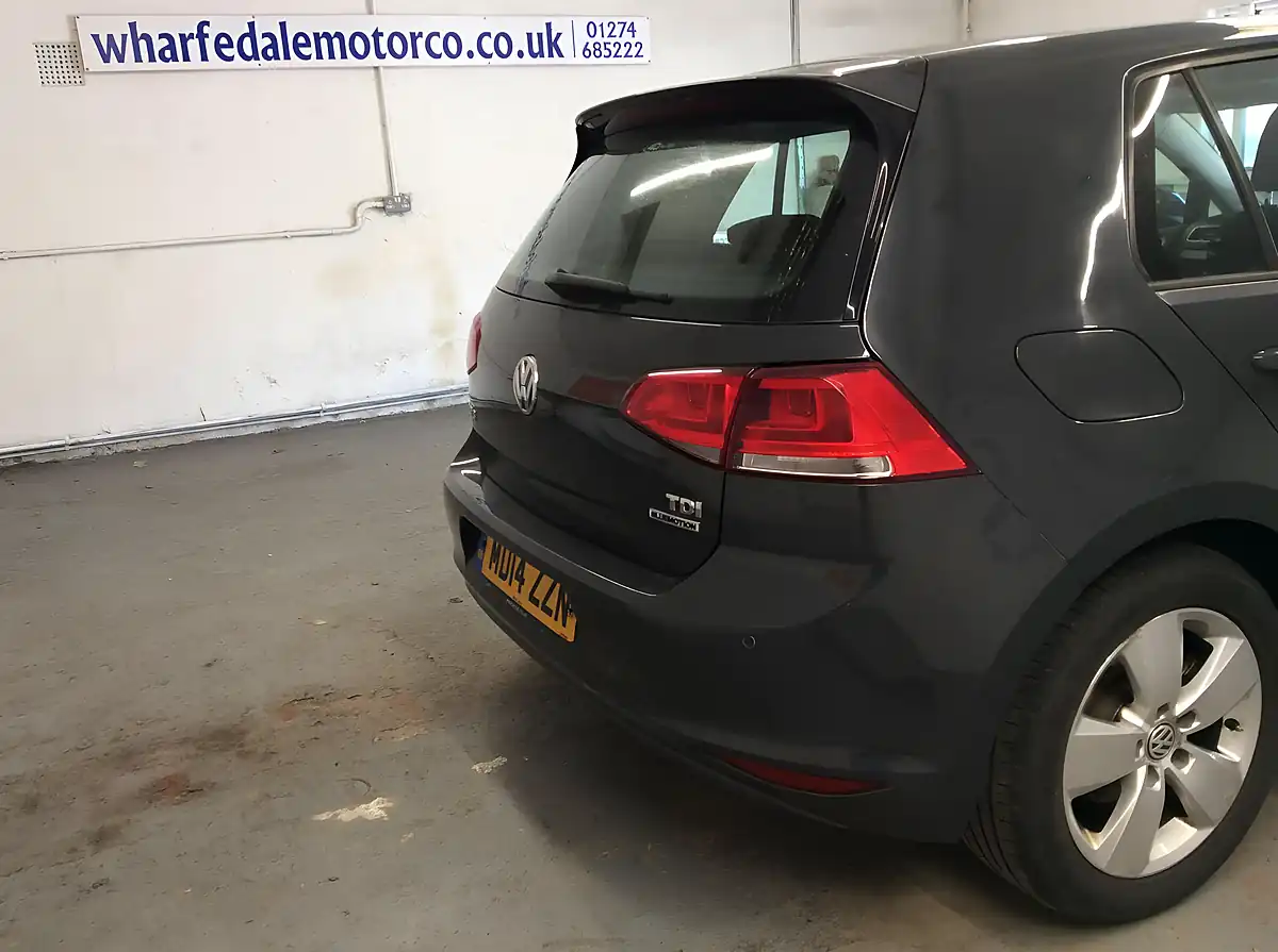 Used 2014 Volkswagen Golf Bluemotion Euro 5 Grey - Interior and Exterior details 12
