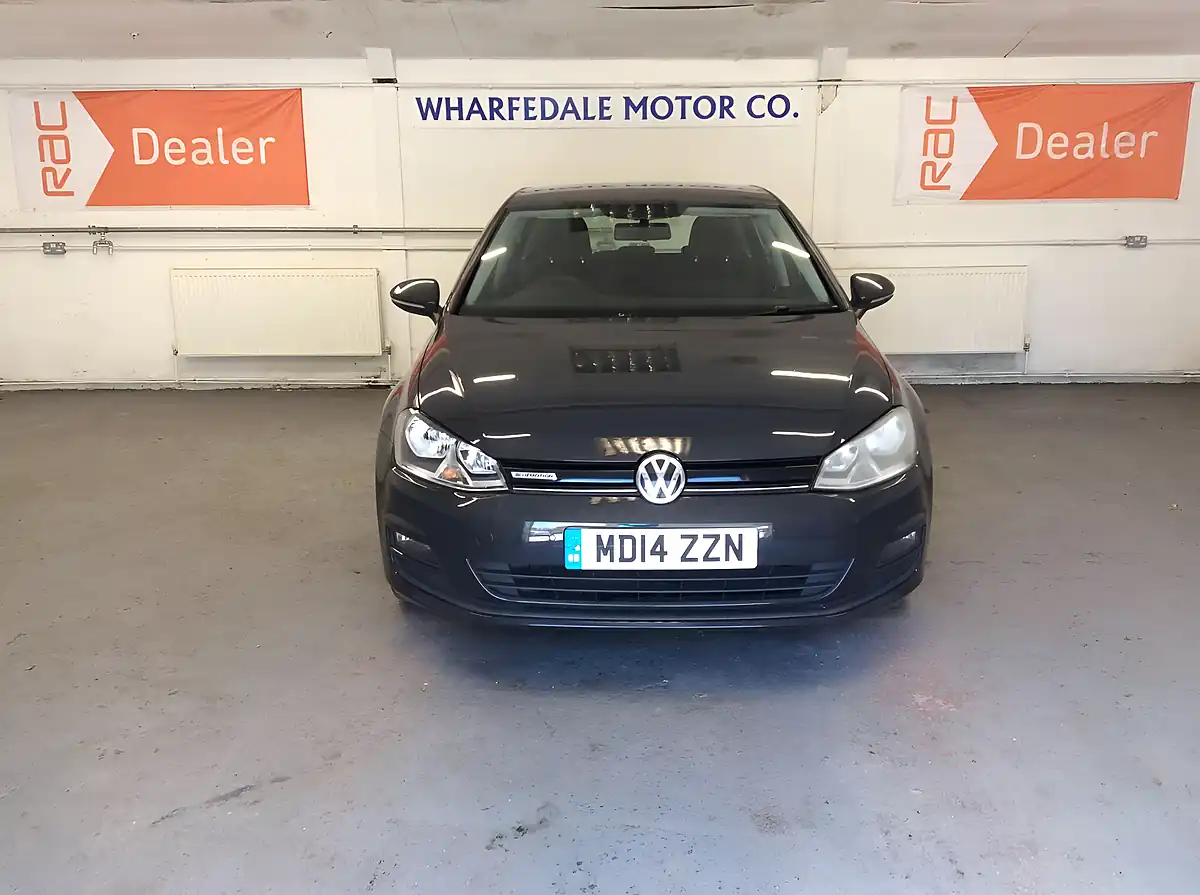 Used 2014 Volkswagen Golf Bluemotion Euro 5 Grey - Interior and Exterior details 5