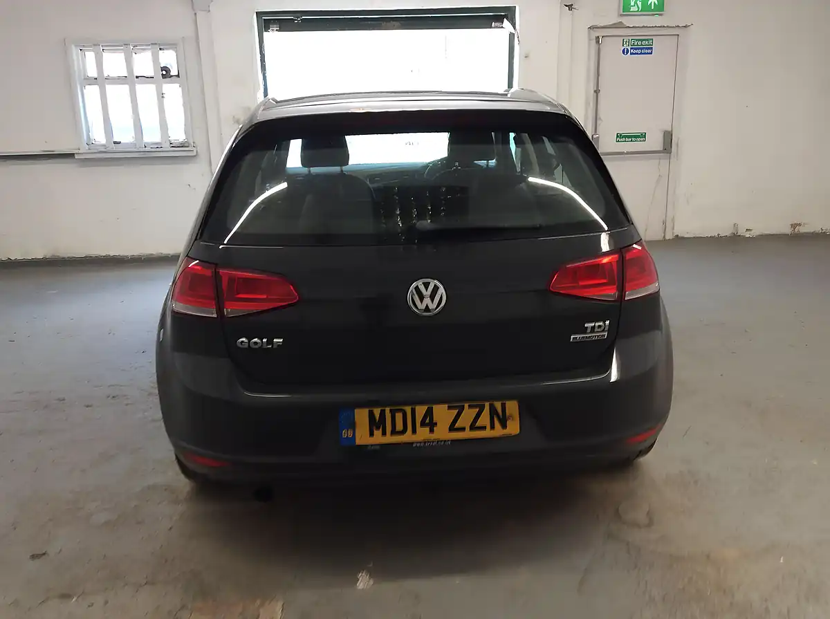 Used 2014 Volkswagen Golf Bluemotion Euro 5 Grey - Interior and Exterior details 8