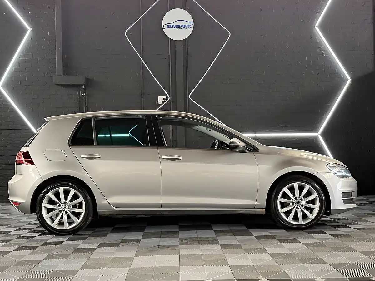 Used 2014 Volkswagen Golf Bluemotion Tech GT - Interior and Exterior details 16
